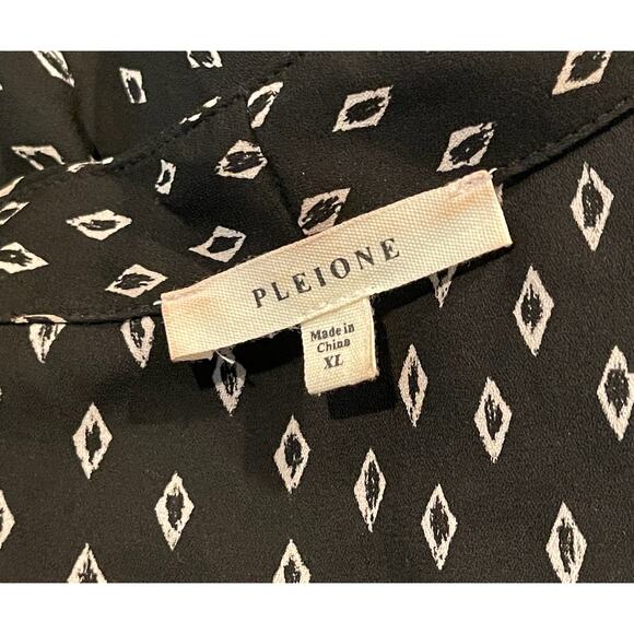 EUC PLEIONE Nordstrom Black White Diamond Short Sleeve Shirt Blouse XL‎ - Picture 3 of 4